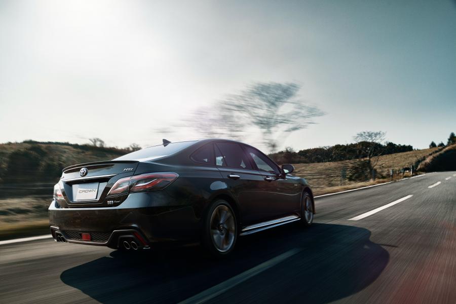  Toyota Crown RS Four 2018 года  (фото 9 из 10)